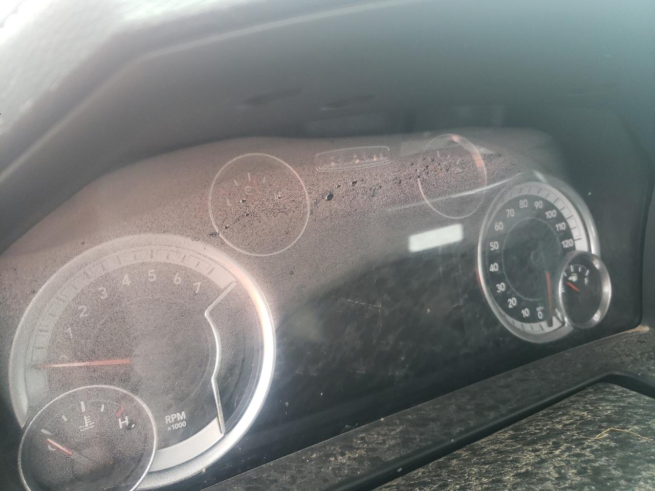 2016 RAM 1500 - Image 9