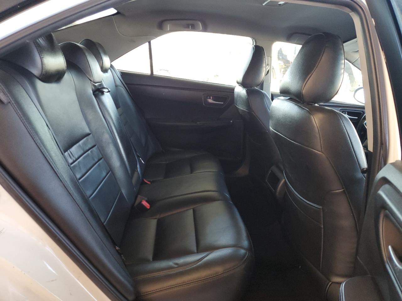 2016 Toyota Camry - Image 10