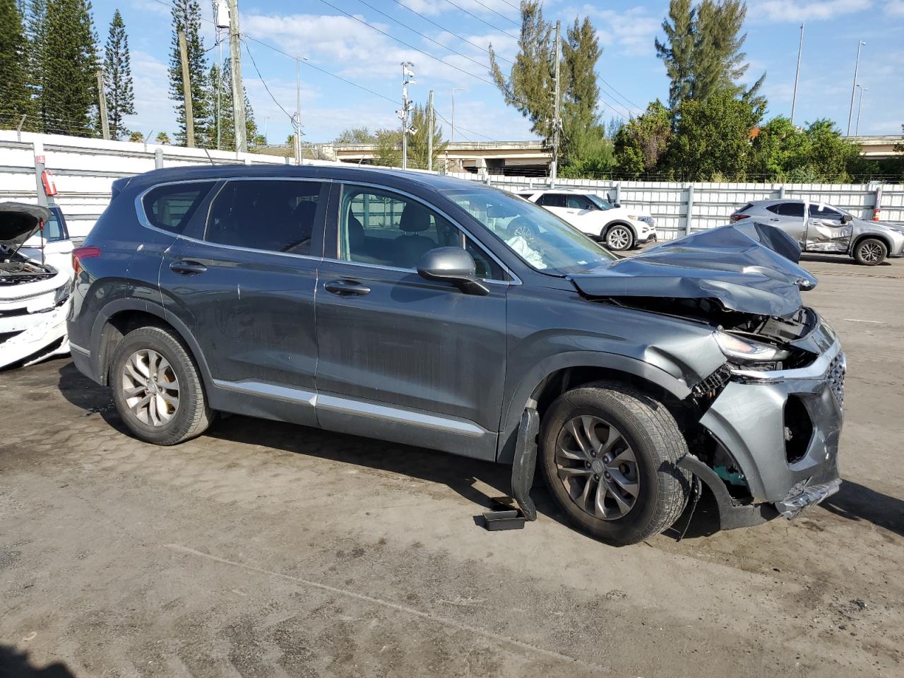 2020 Hyundai Santa Fe - Image 4
