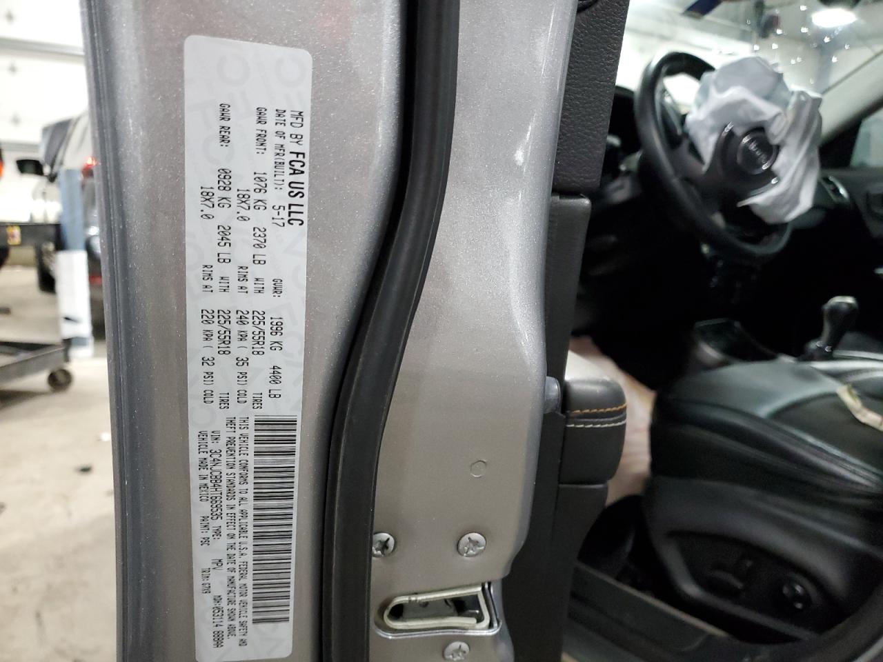 2017 Jeep Compass - Image 13