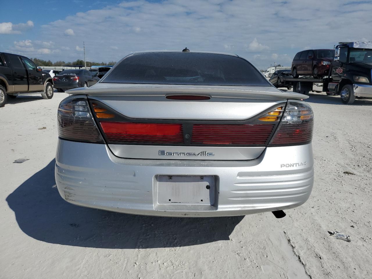 2003 Pontiac Bonneville - Image 6