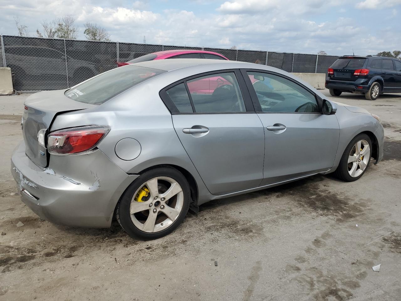 2013 Mazda 3 - Image 3