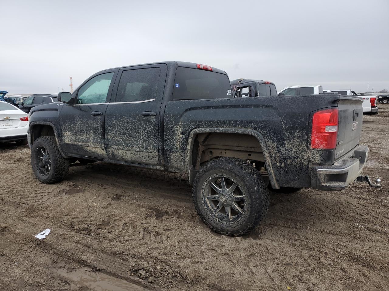 2014 GMC Sierra - Image 2