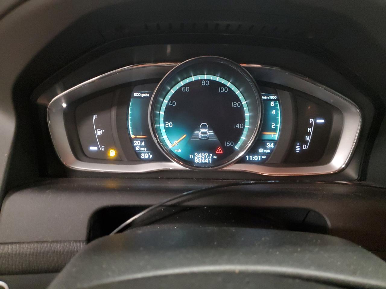 2017 Volvo XC60 - Image 9
