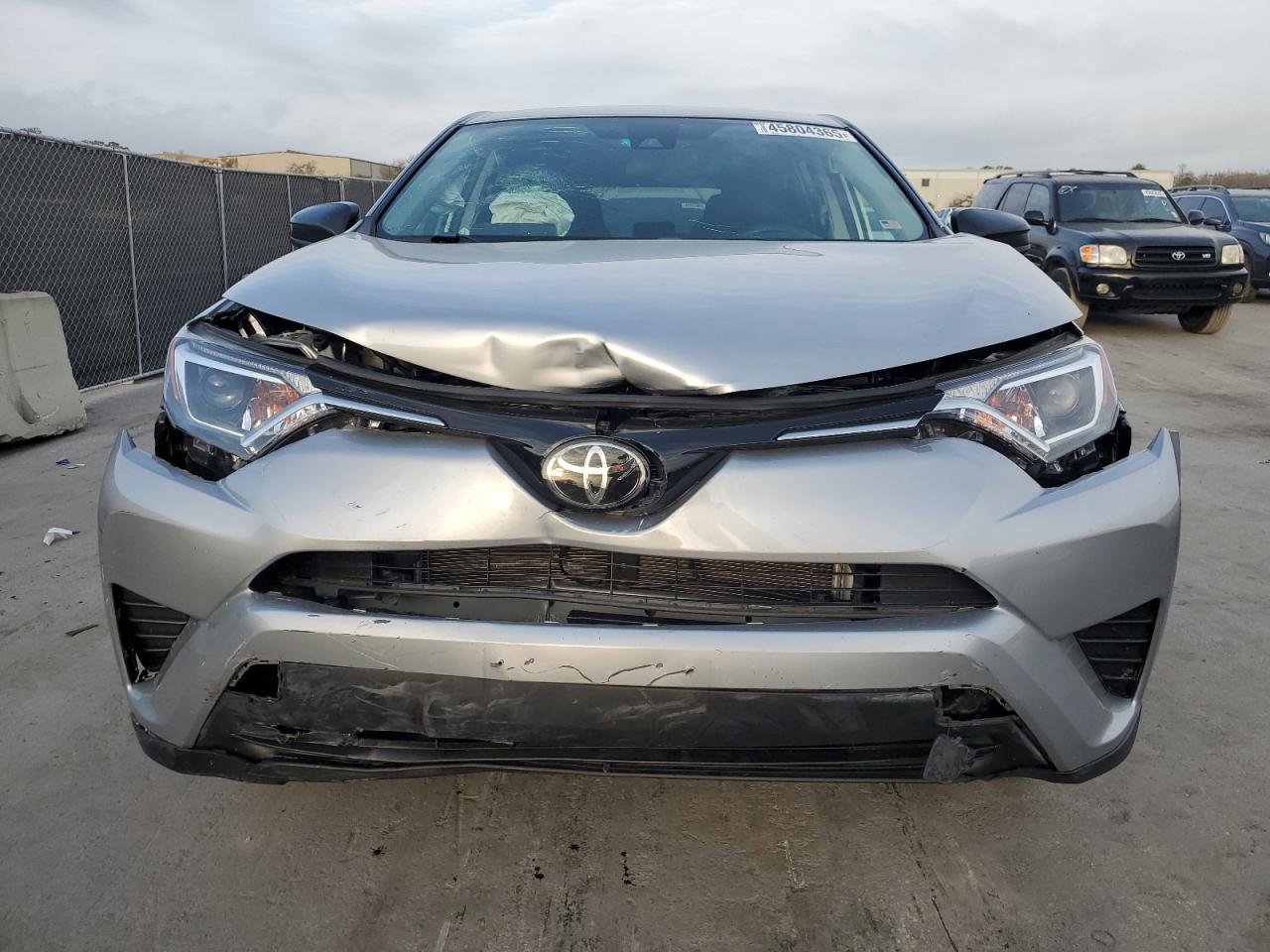 2018 Toyota RAV 4 - Image 5