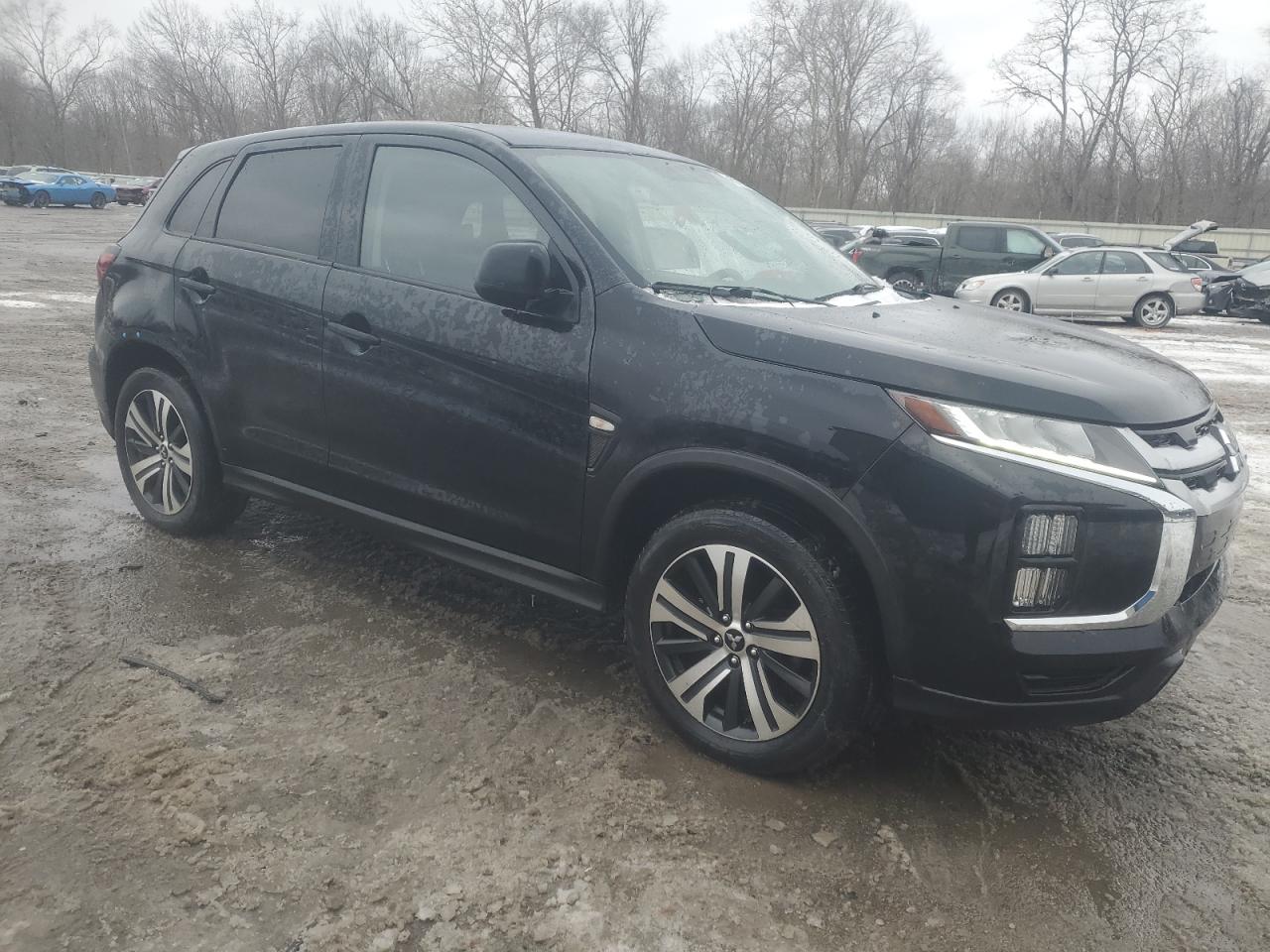 2020 Mitsubishi Outlander - Image 4
