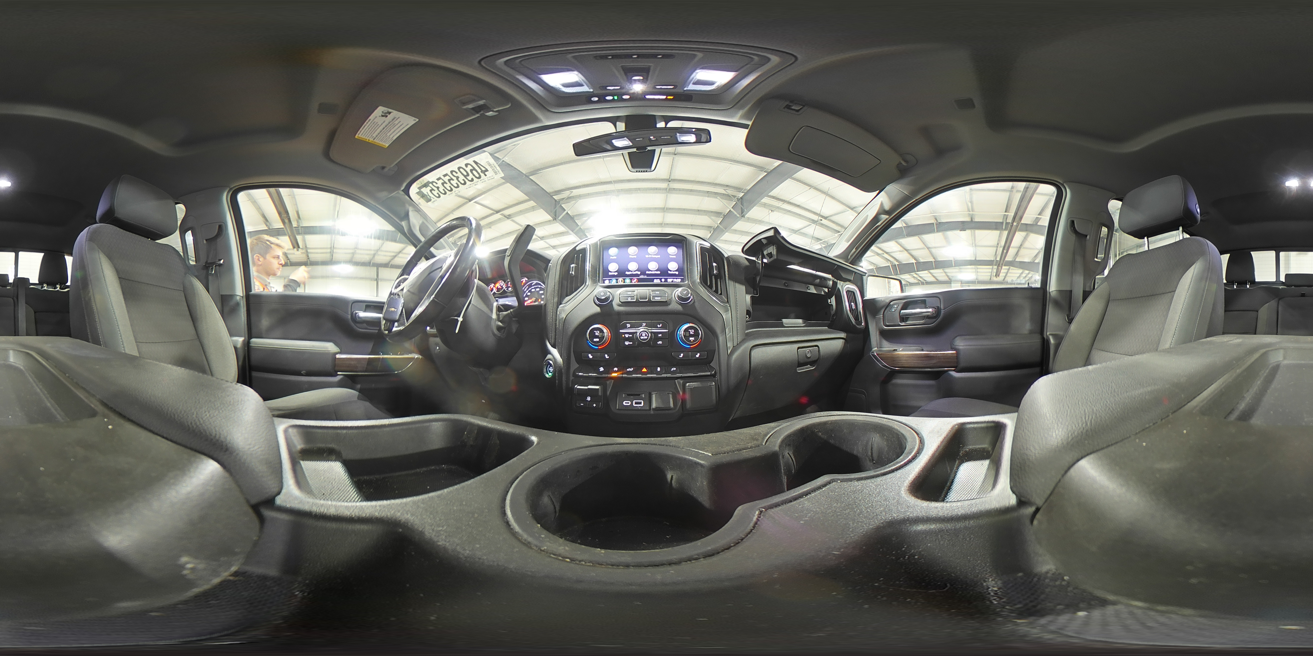 2019 Chevrolet Silverado - Image 16