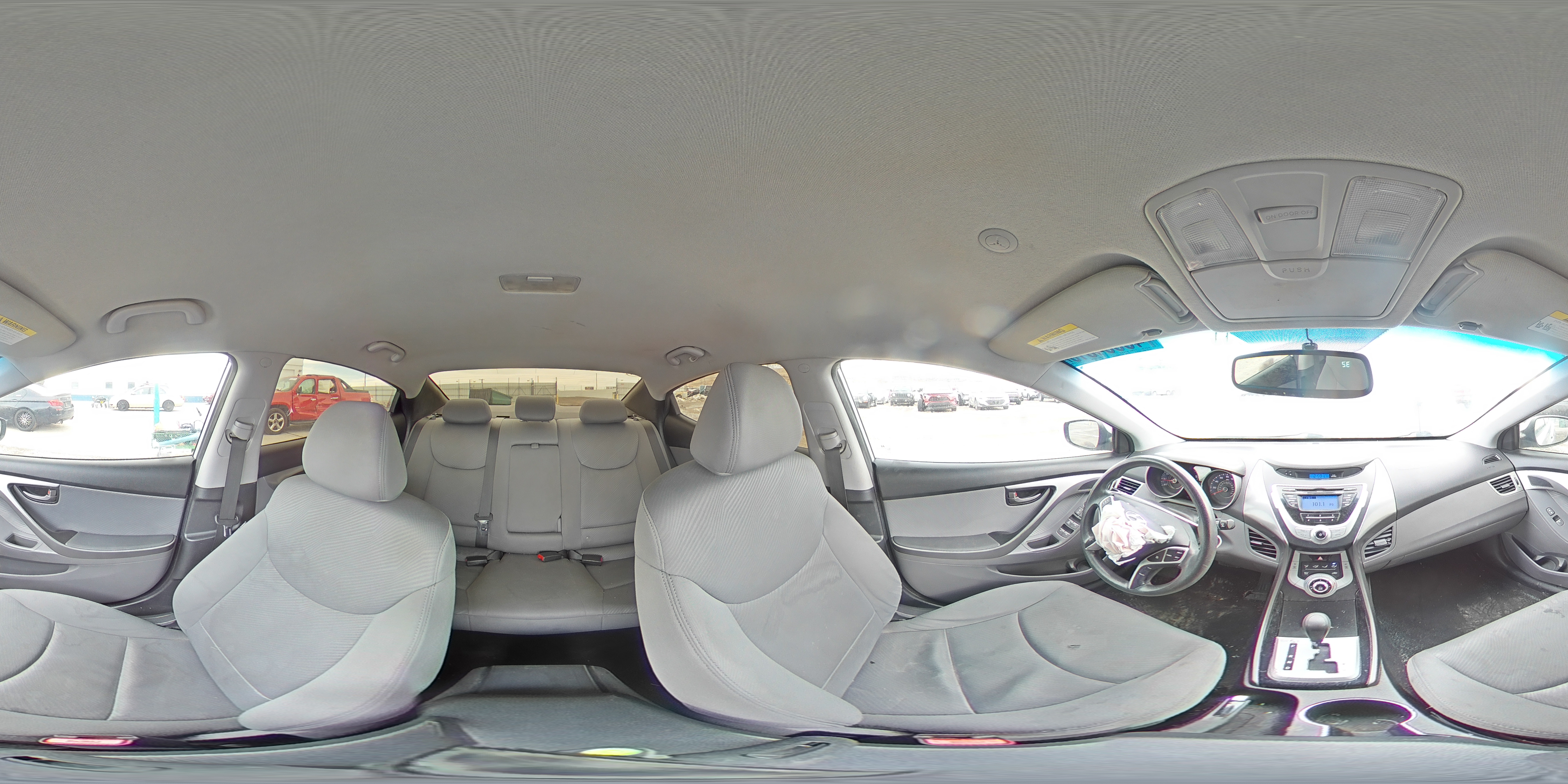 2012 Hyundai Elantra - Image 13