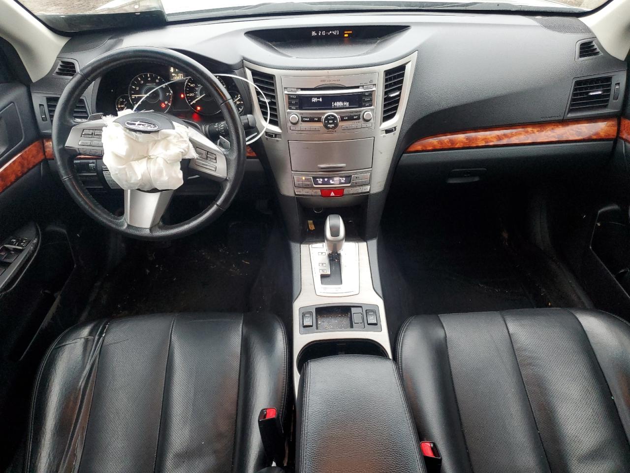 2010 Subaru Outback - Image 8