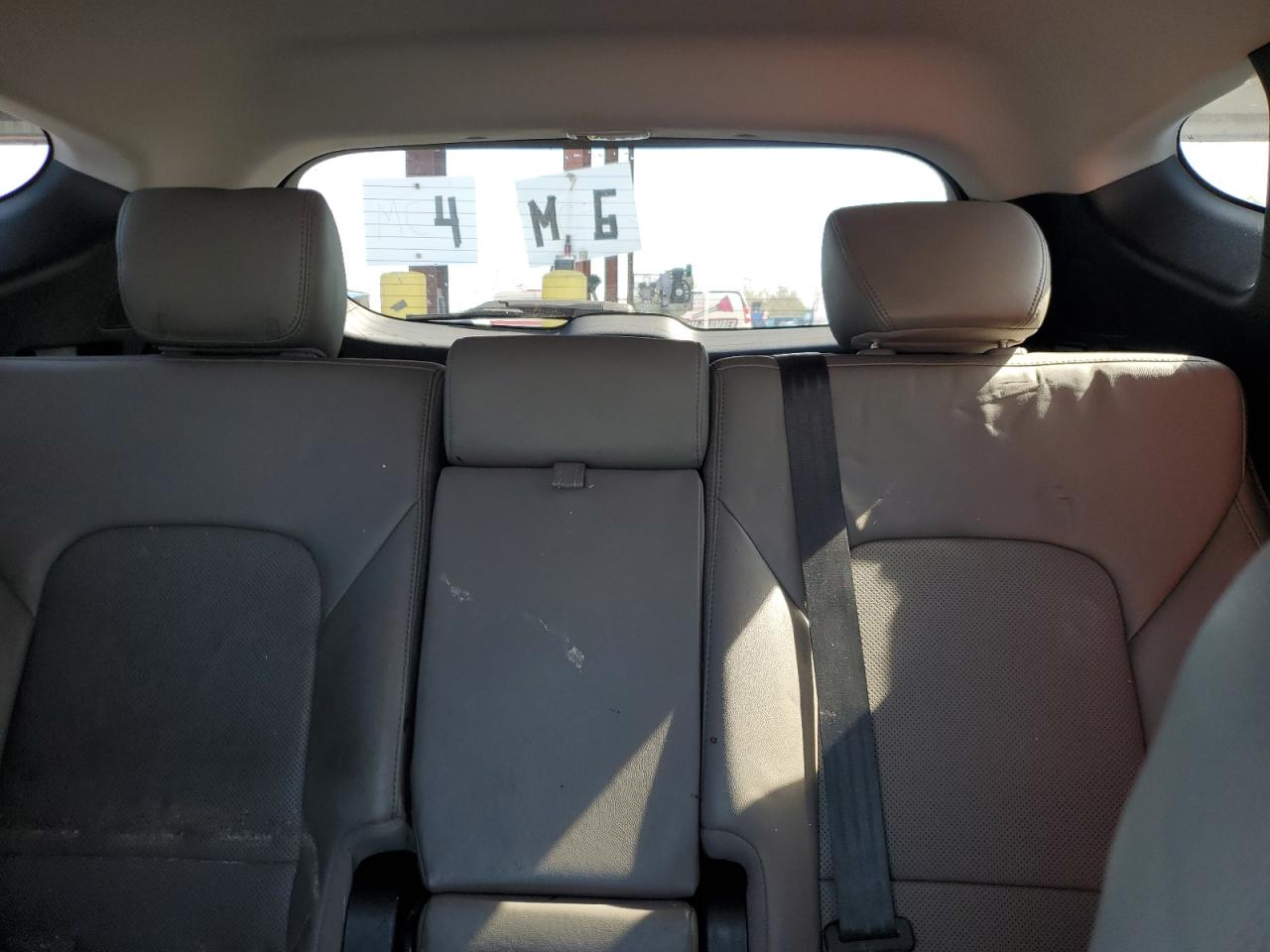 2017 Hyundai Santa Fe - Image 10