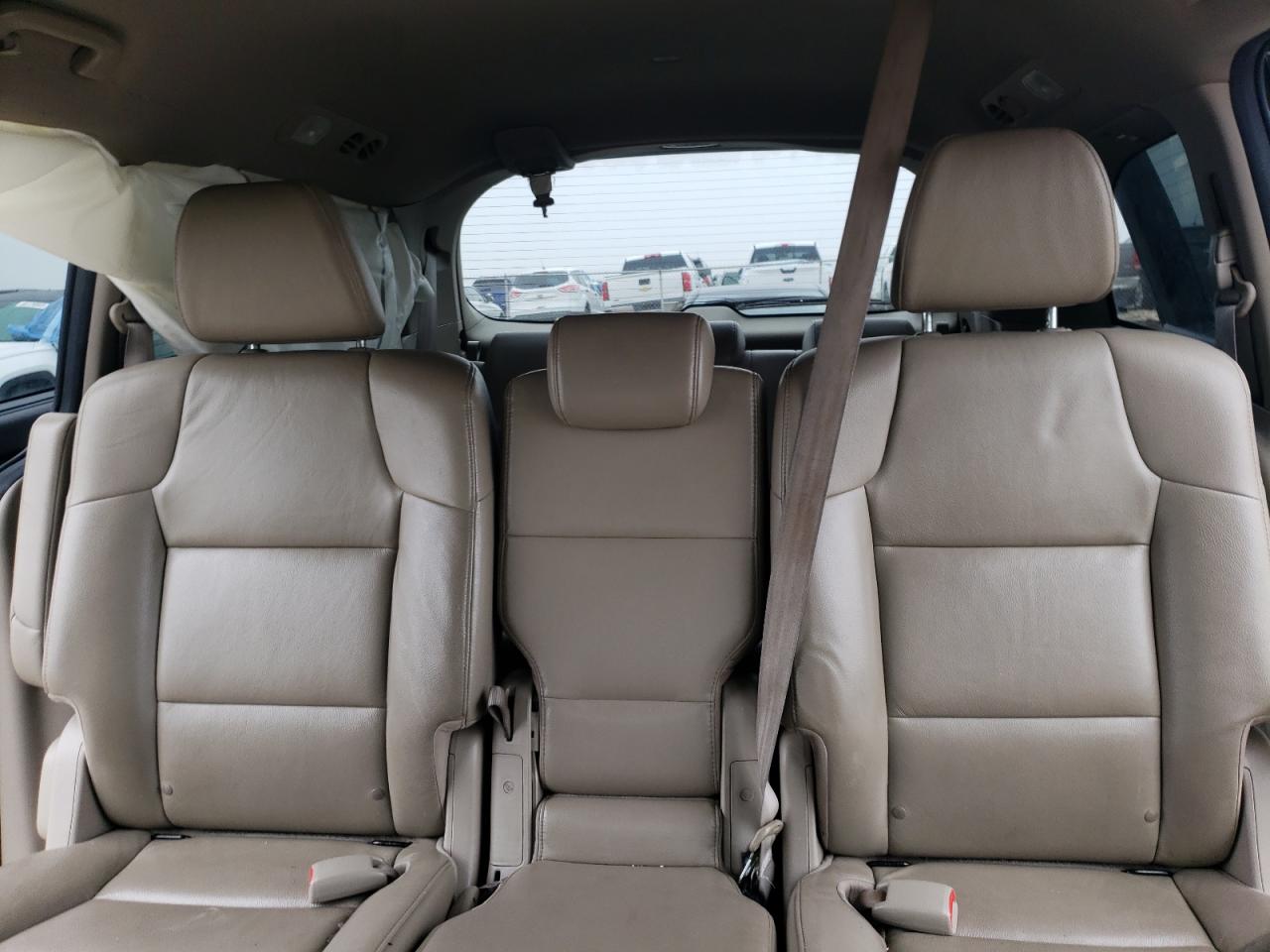 2015 Honda Odyssey - Image 10