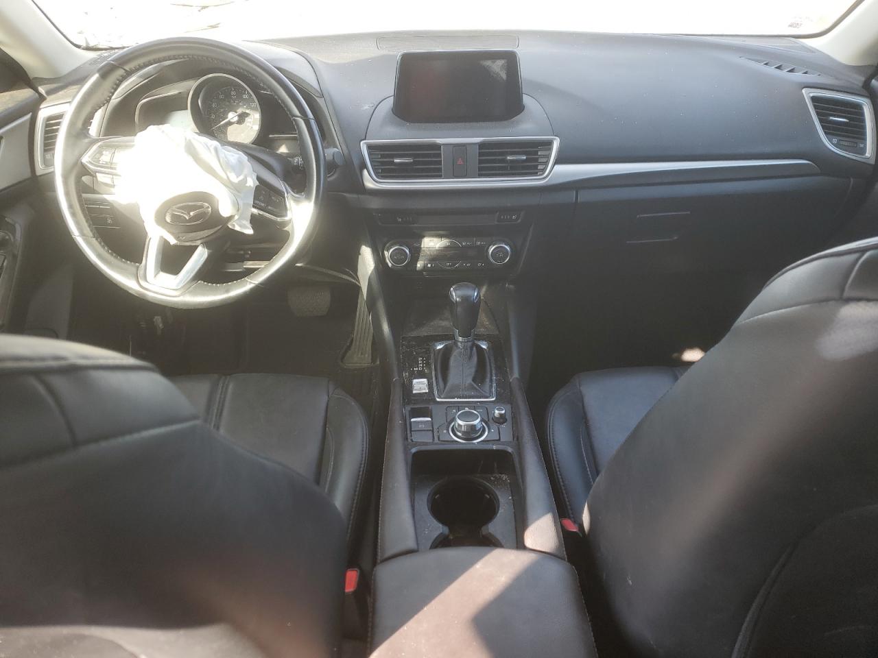 2018 Mazda 3 - Image 8