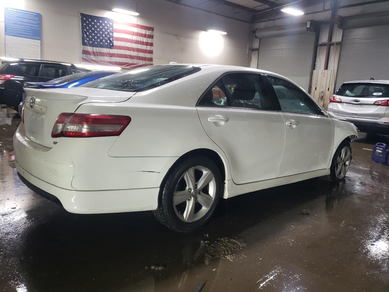 2010 Toyota Camry - Image 3
