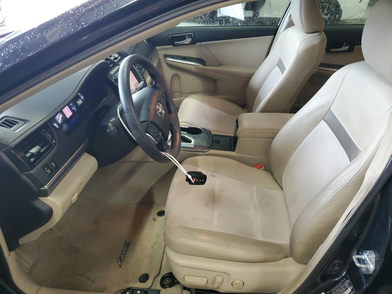 2012 Toyota Camry - Image 7