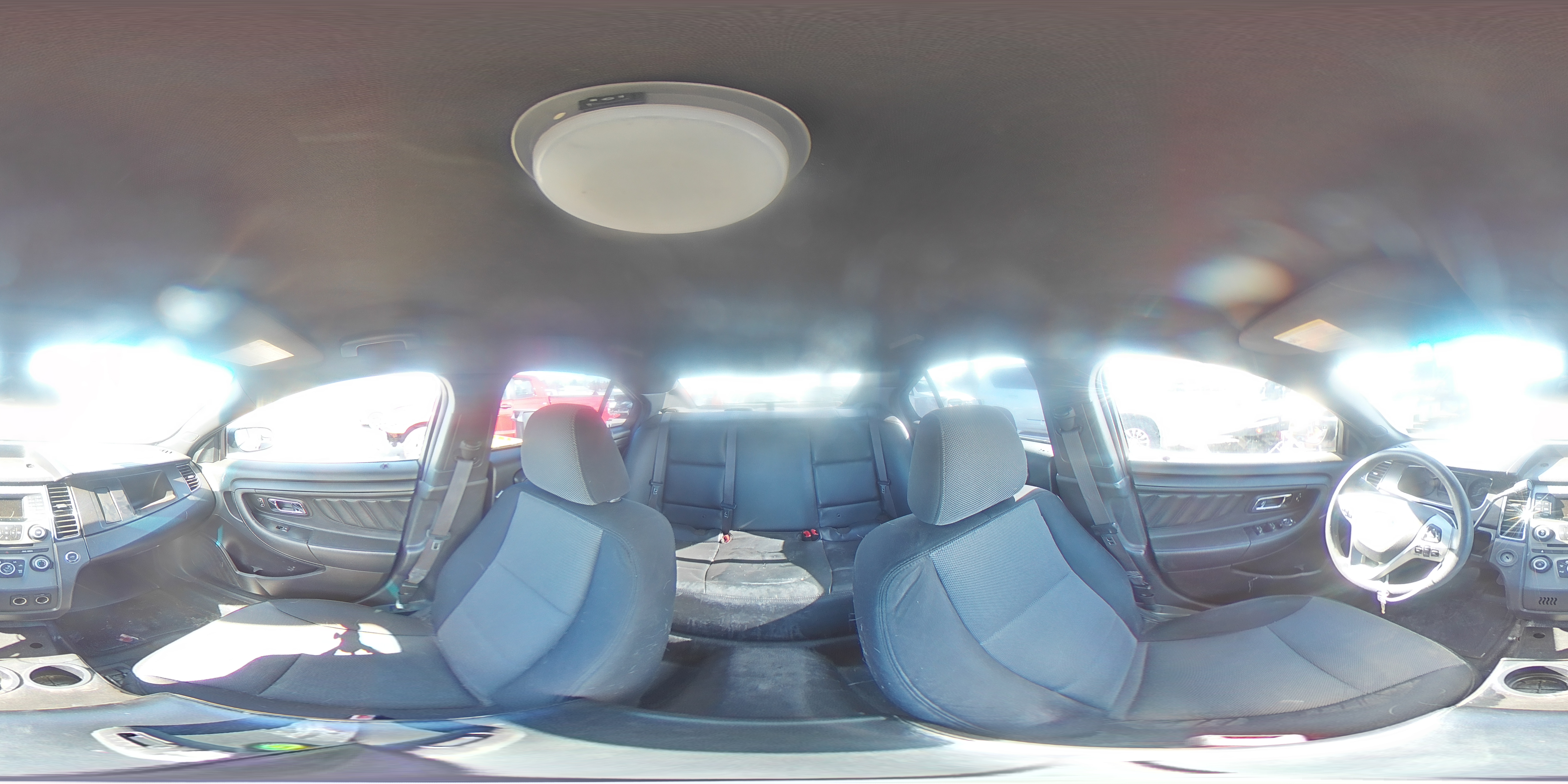 2013 Ford Taurus - Image 13