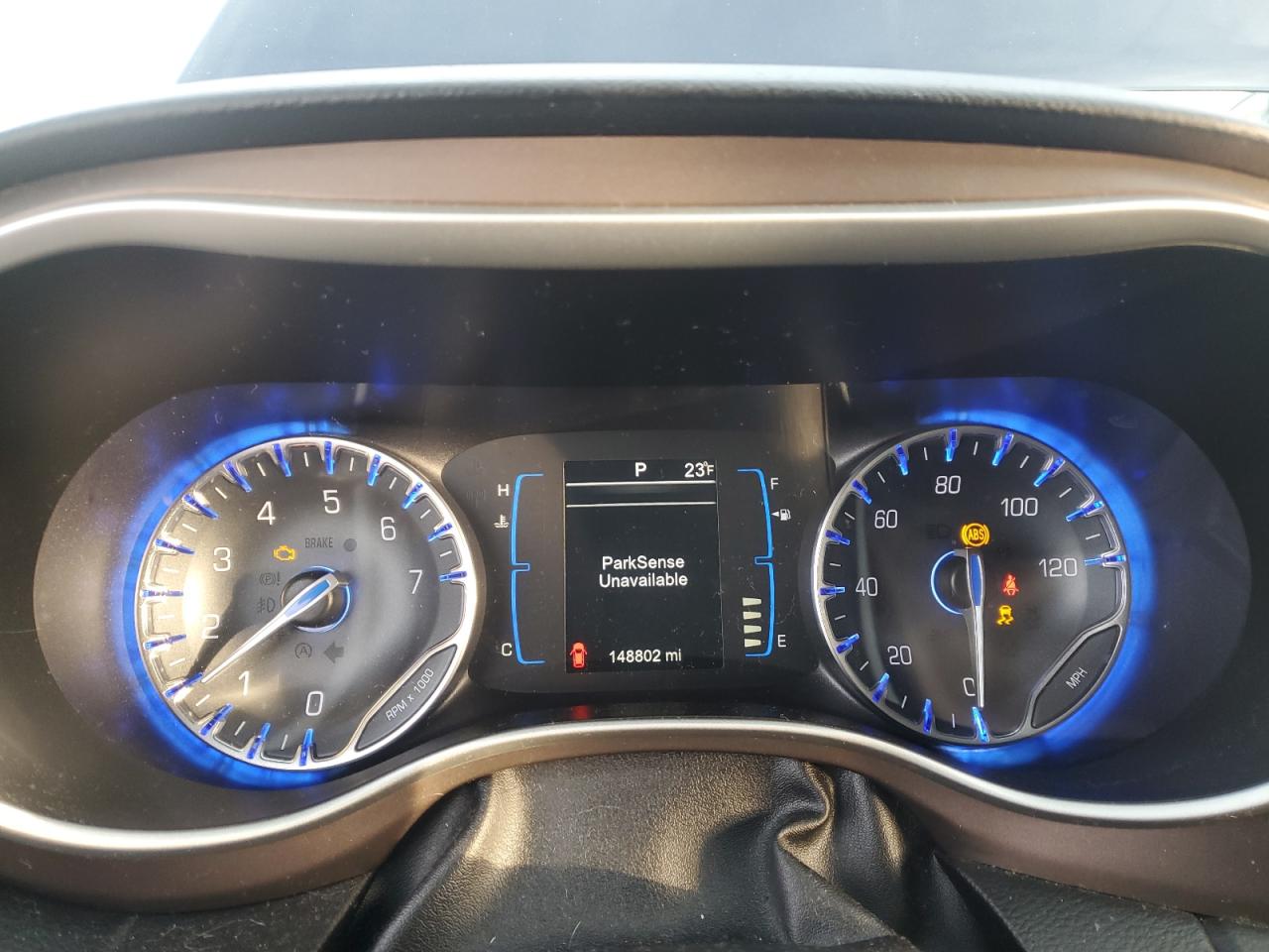 2017 Chrysler Pacifica - Image 9