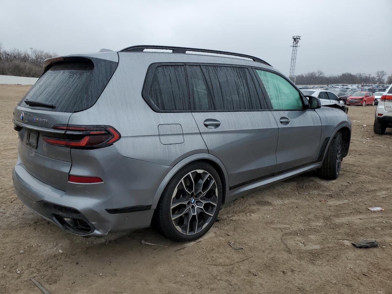 2024 BMW X7 - Image 3