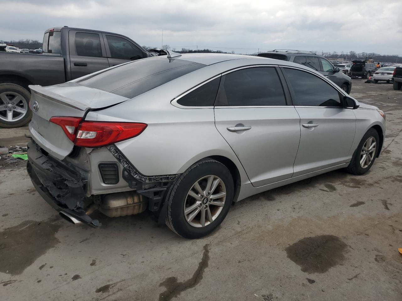 2015 Hyundai Sonata - Image 3