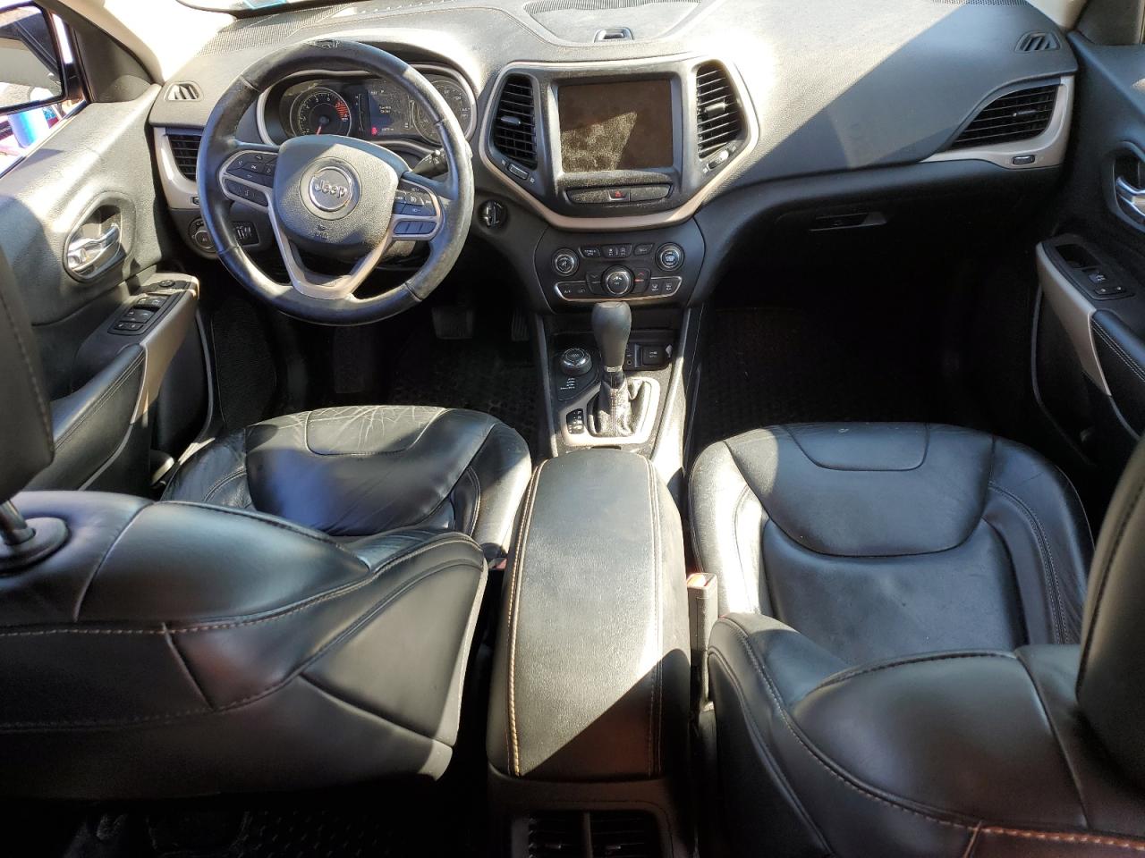 2017 Jeep Grand Cherokee - Image 8