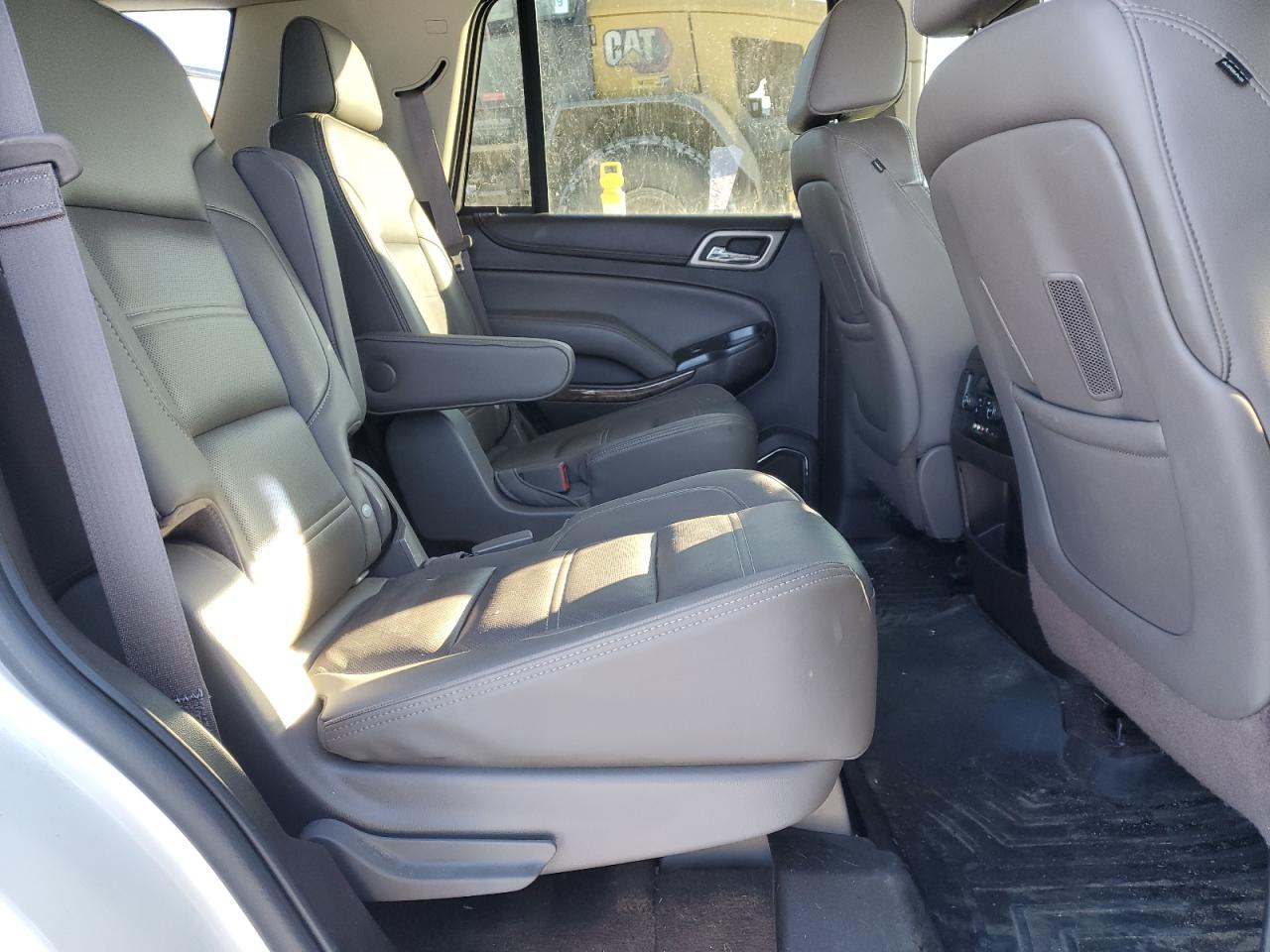 2015 GMC Yukon - Image 11