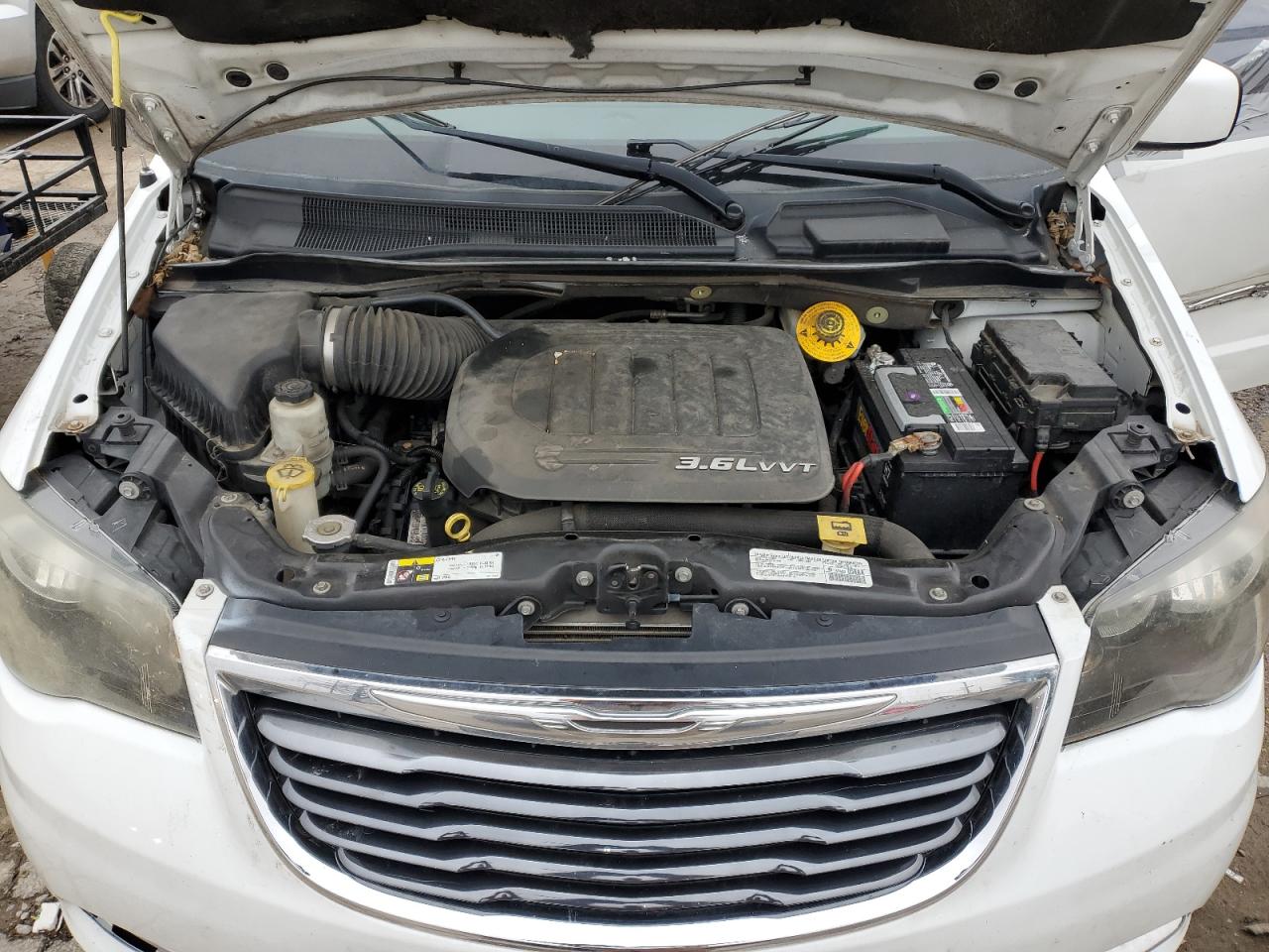 2014 Chrysler Town & Country - Image 12