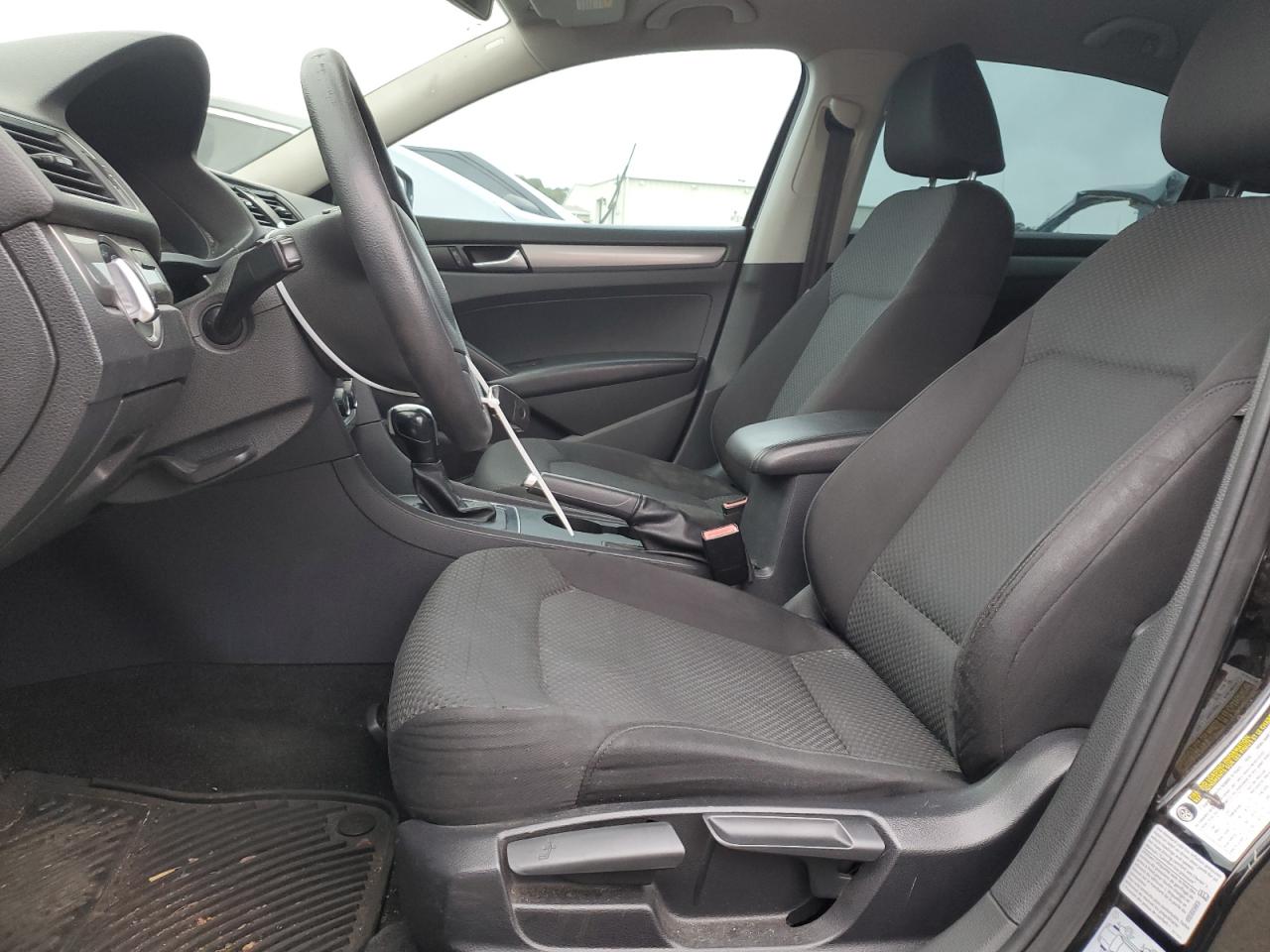 2015 Volkswagen Passat - Image 7