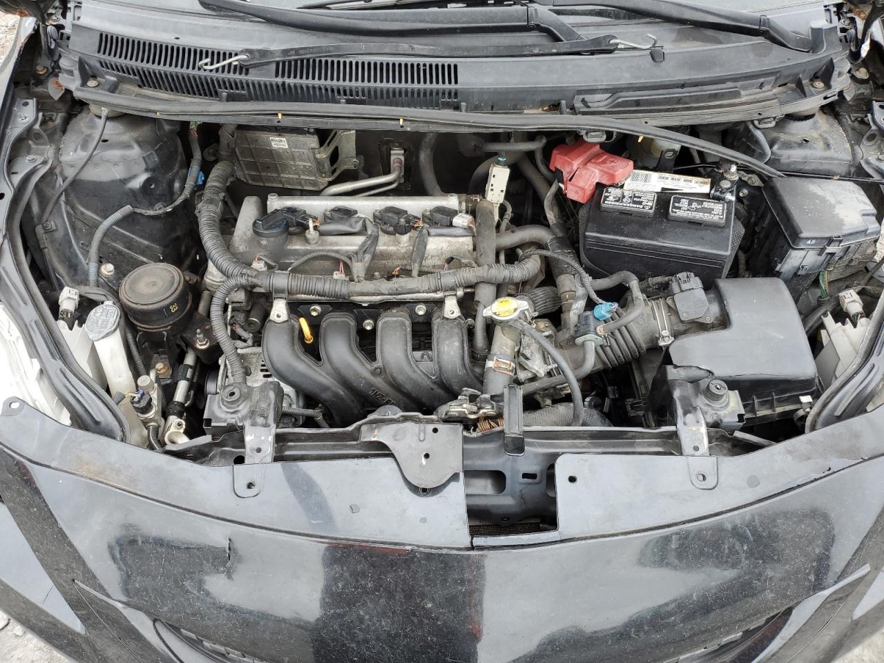 2012 Toyota Yaris - Image 11