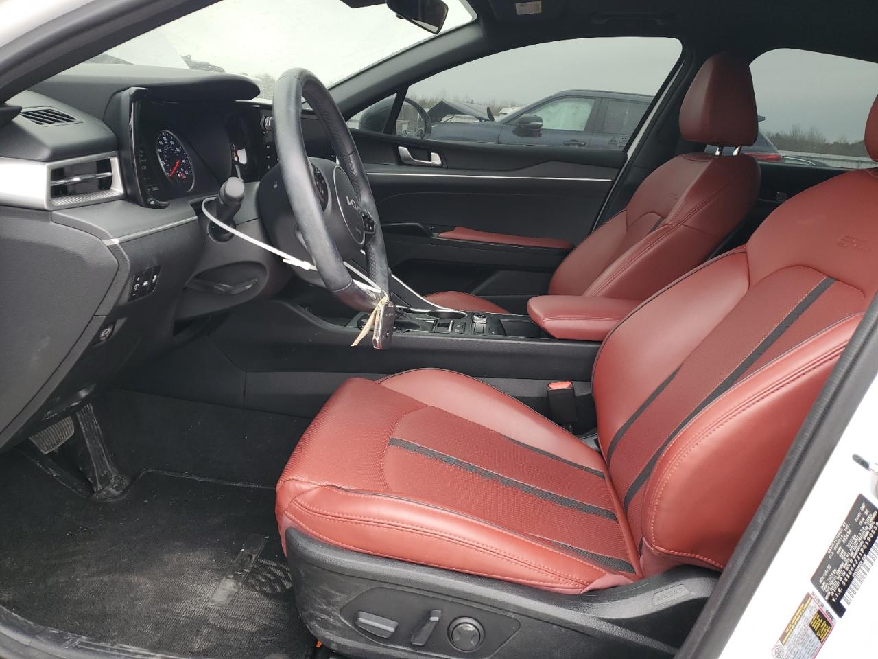 2023 Kia K5 - Image 7