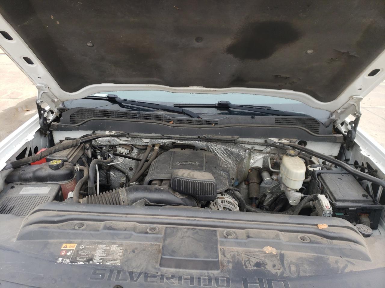 2015 Chevrolet Silverado - Image 11