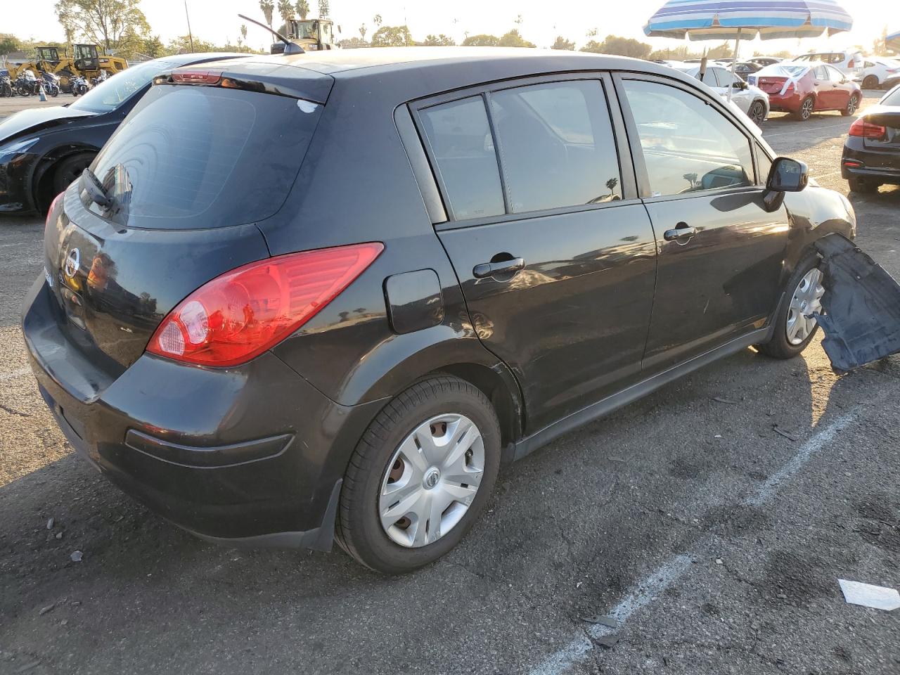 2010 Nissan Versa - Image 3