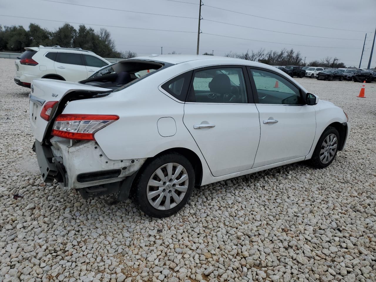 2015 Nissan Sentra - Image 3