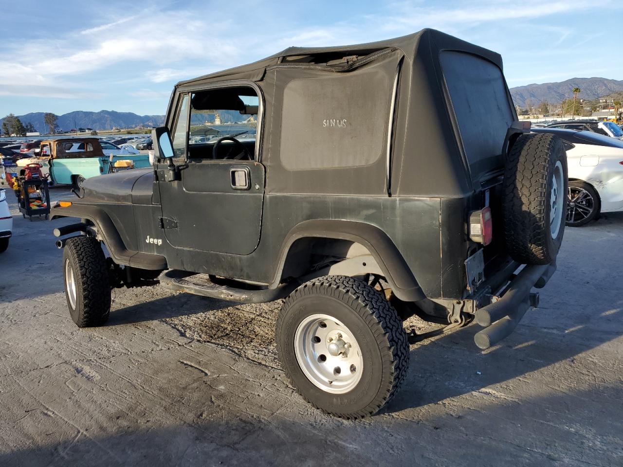 1995 Jeep Wrangler - Image 2