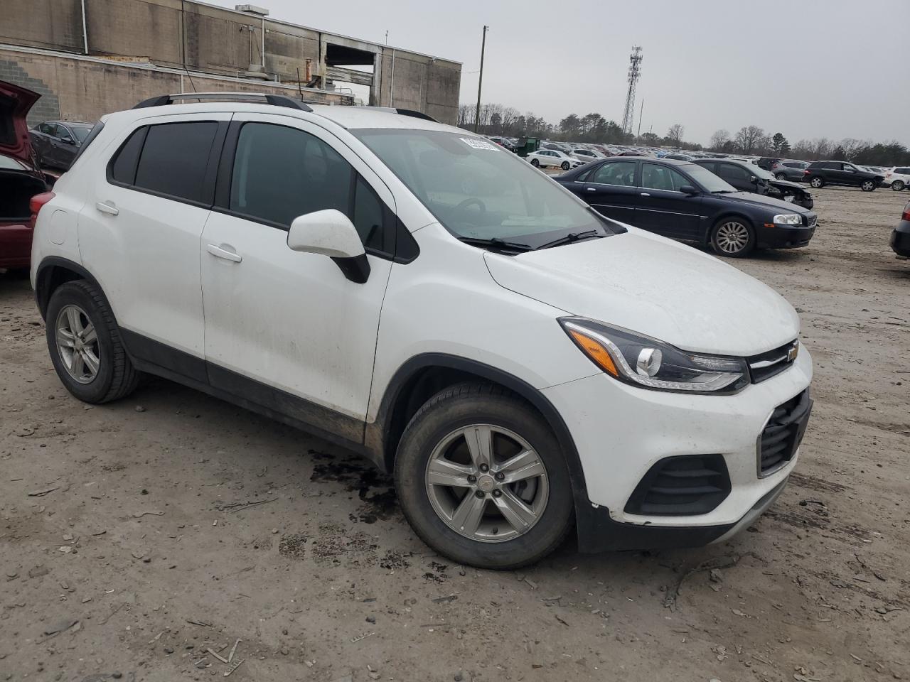 2022 Chevrolet Trax - Image 4
