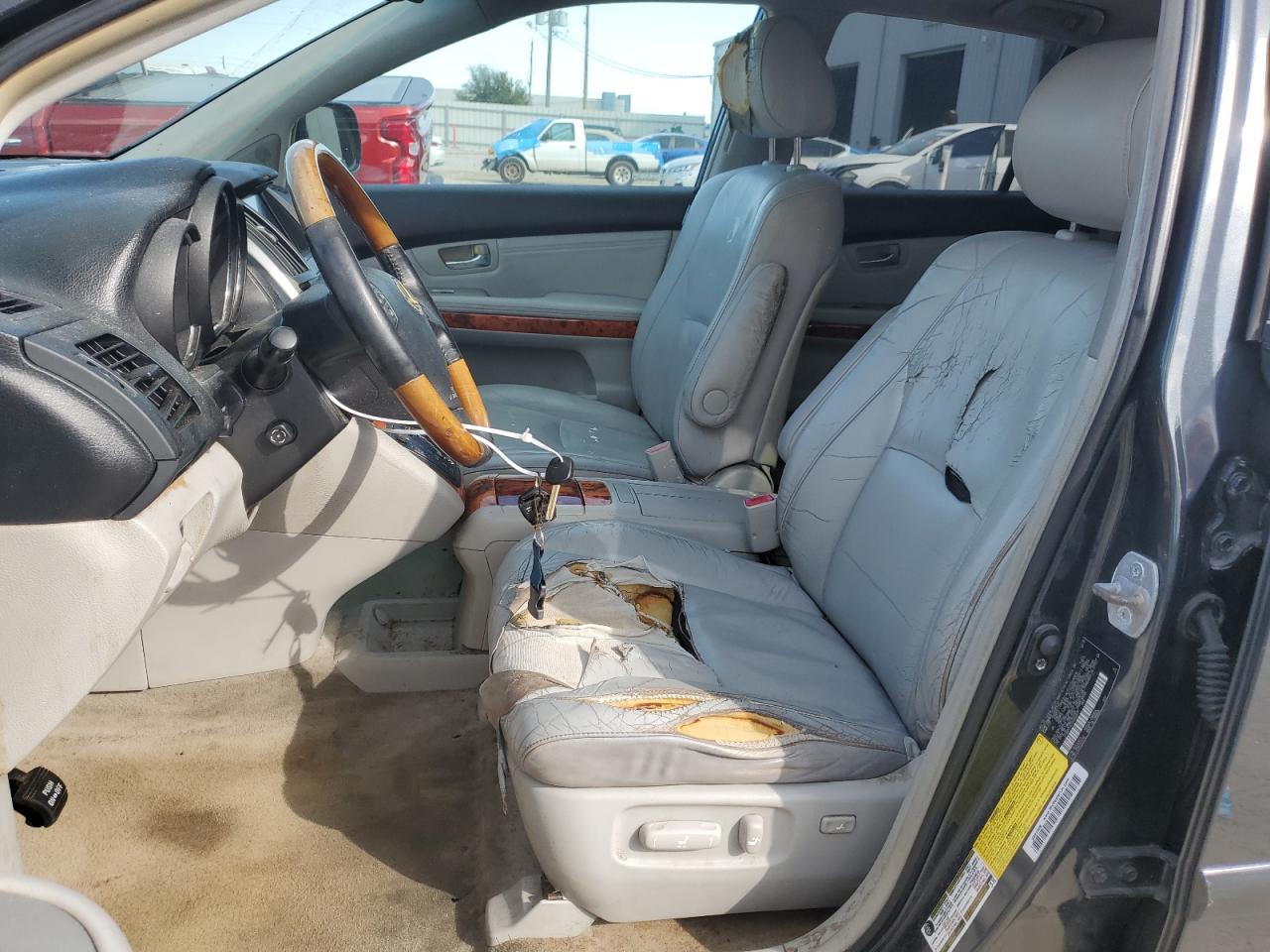 2005 Lexus RX - Image 7