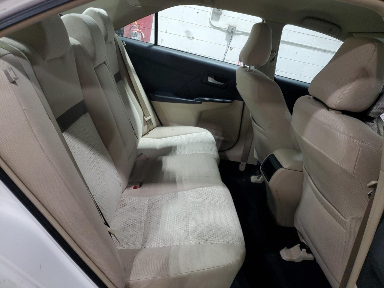2014 Toyota Camry - Image 10