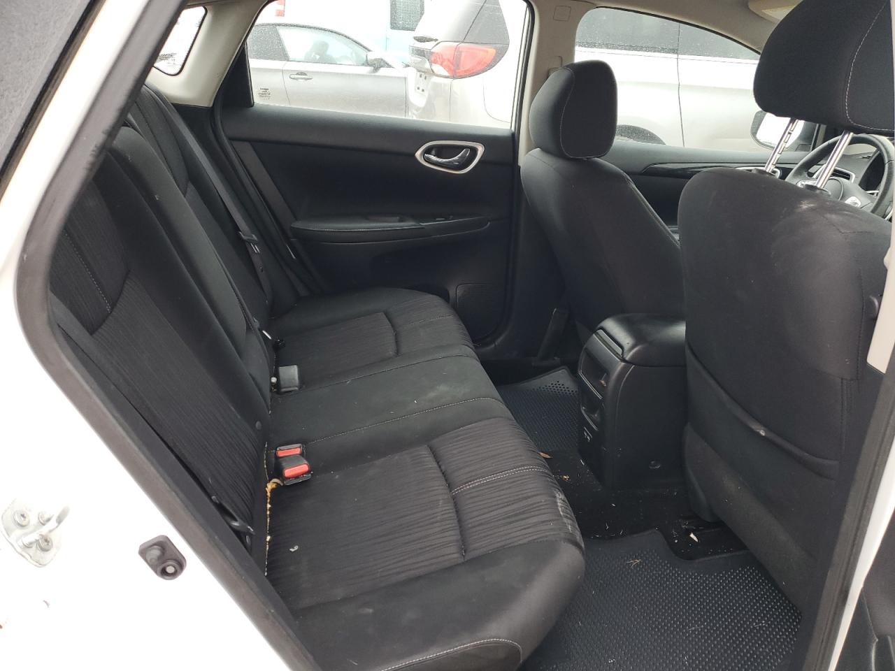 2018 Nissan Sentra - Image 10
