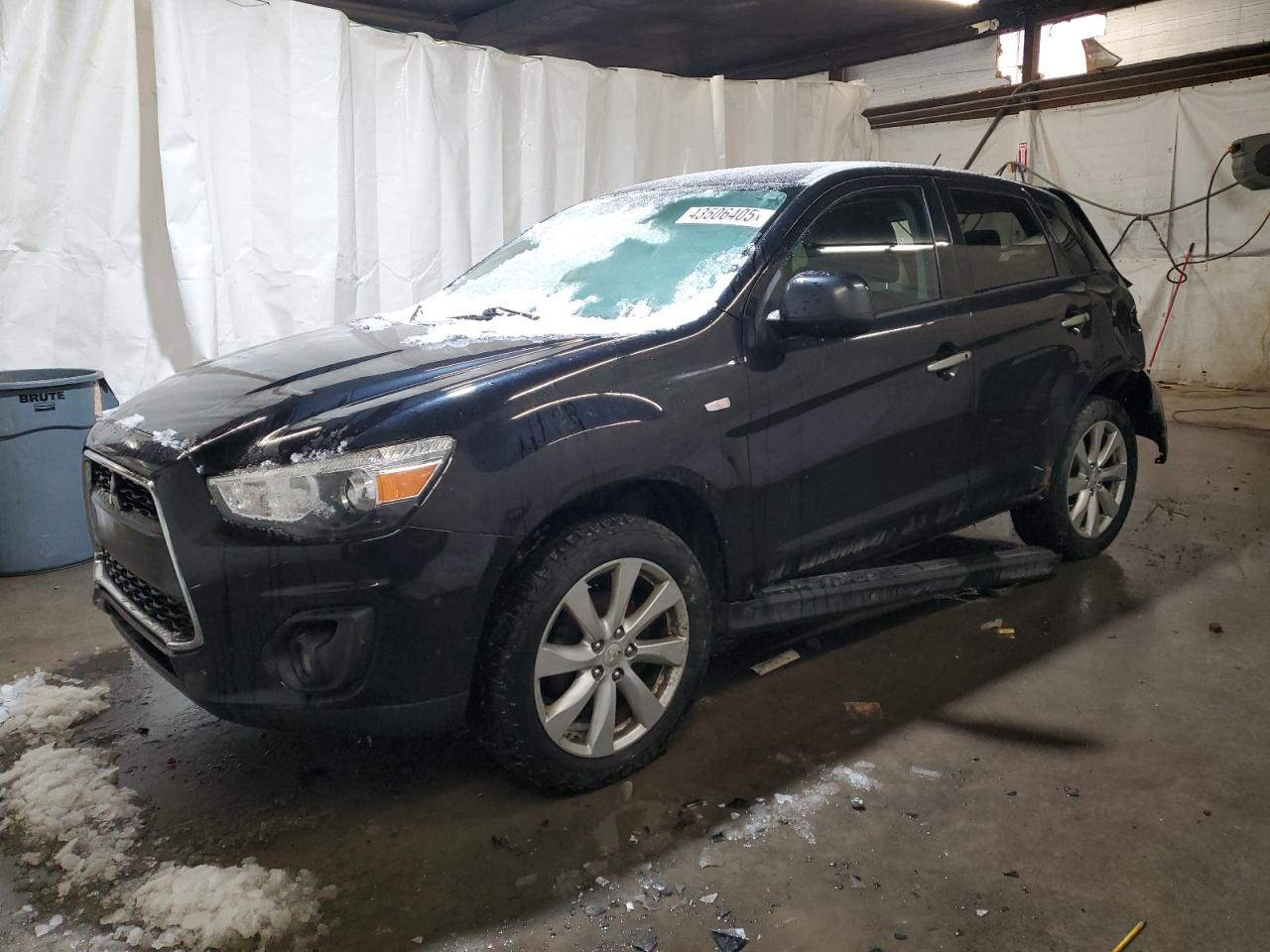 2015 Mitsubishi Outlander - Image 1