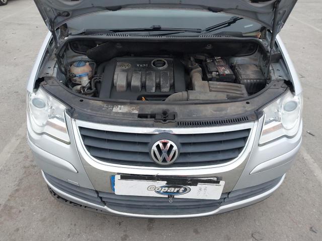 2009 VOLKSWAGEN TOURAN SE