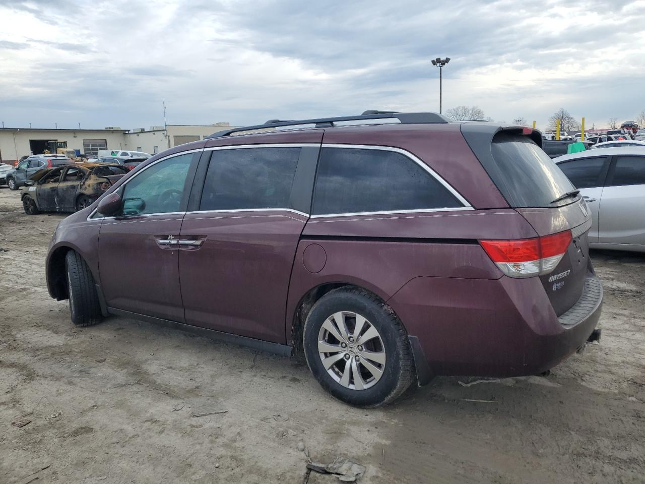 2014 Honda Odyssey - Image 2