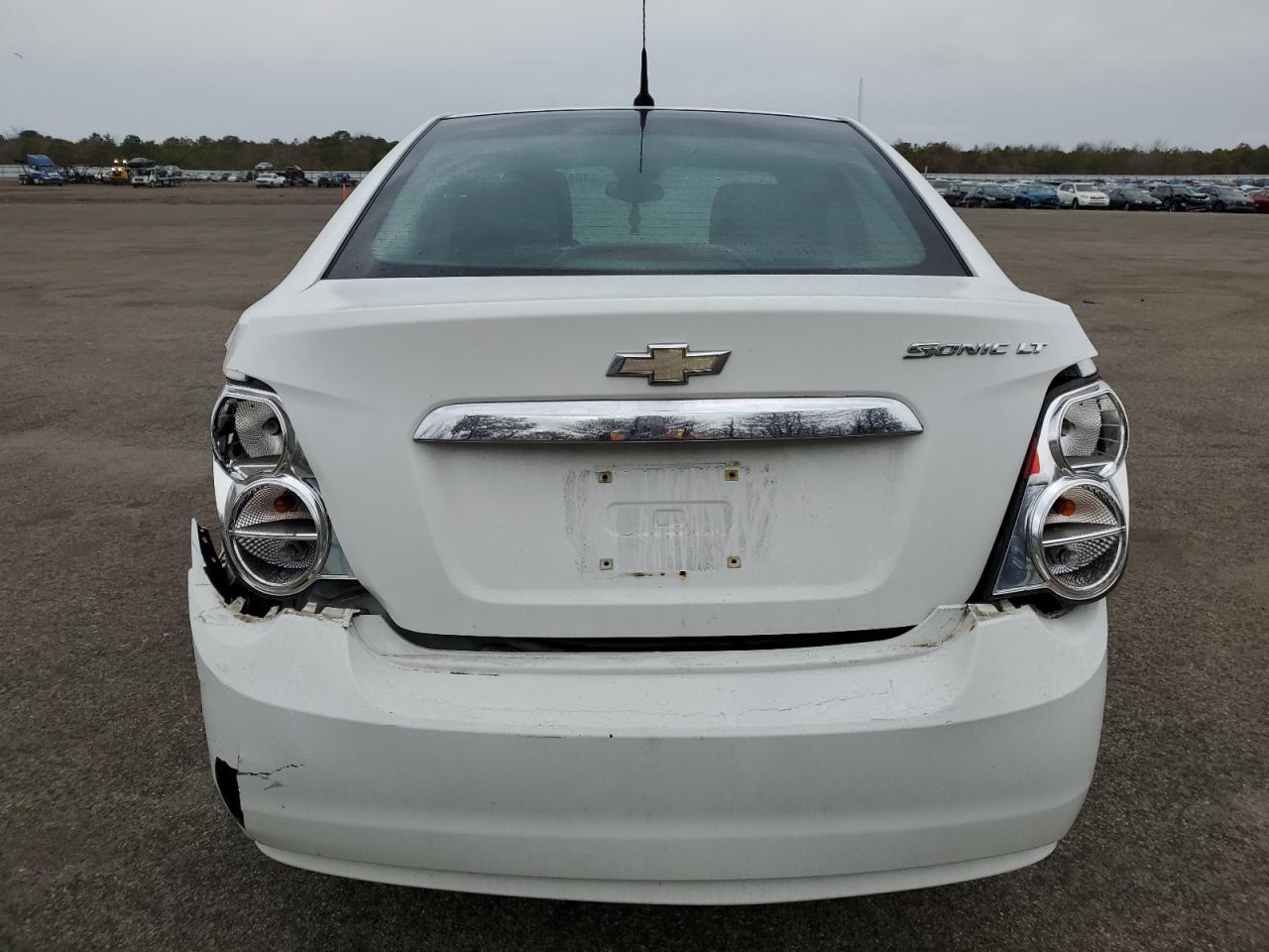 2012 Chevrolet Sonic - Image 6