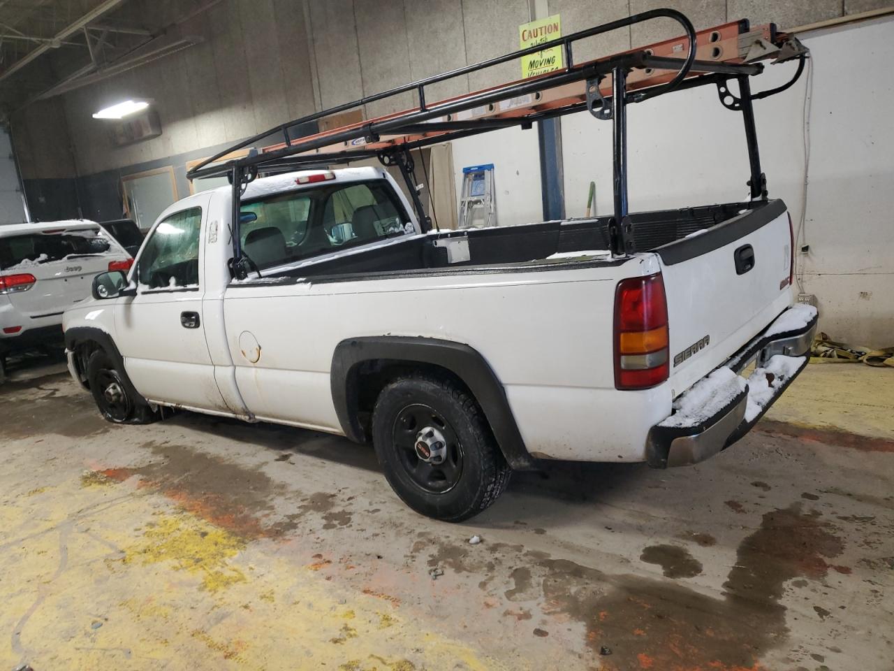 2003 GMC Sierra - Image 2