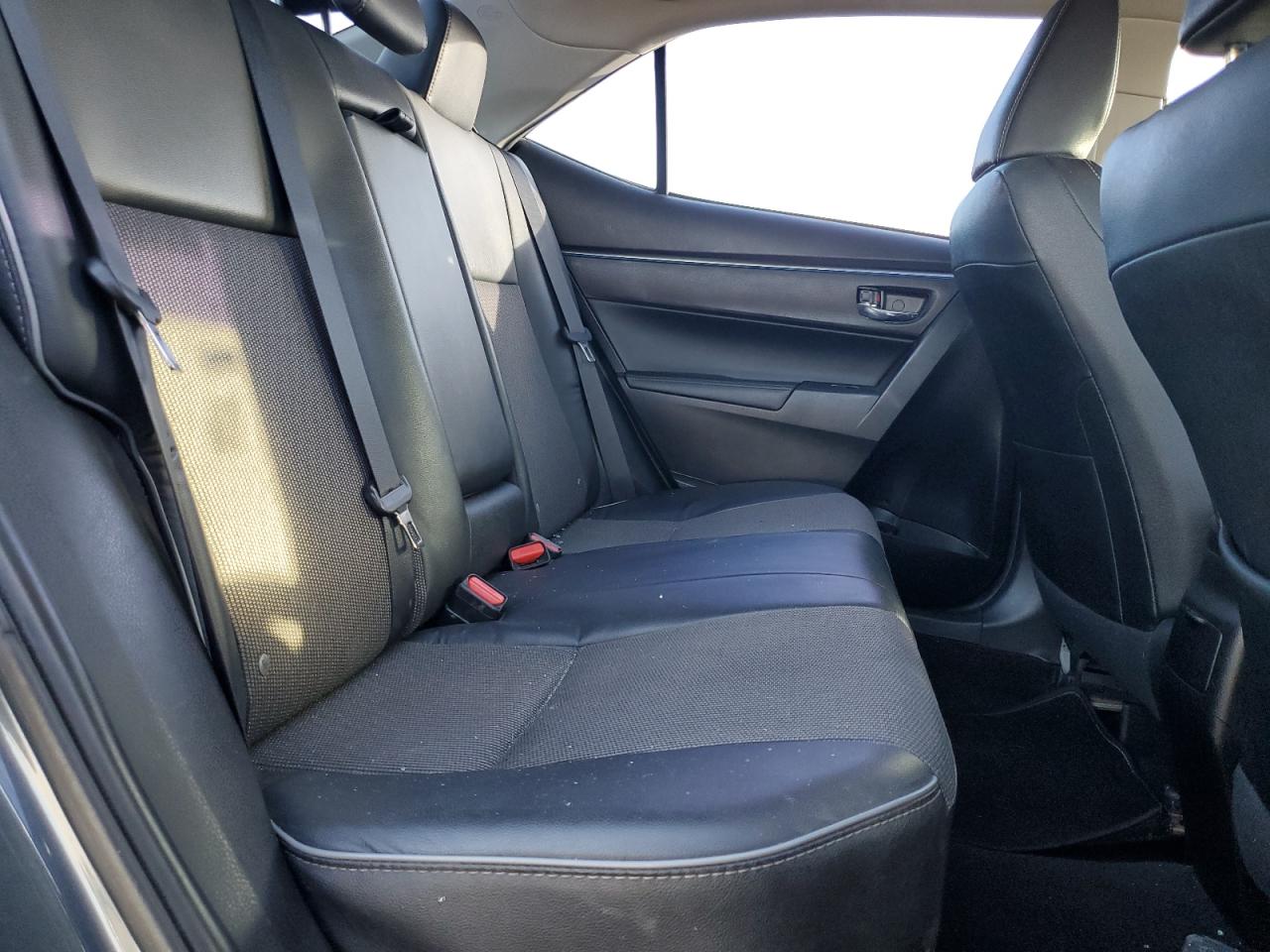 2016 Toyota Corolla - Image 11