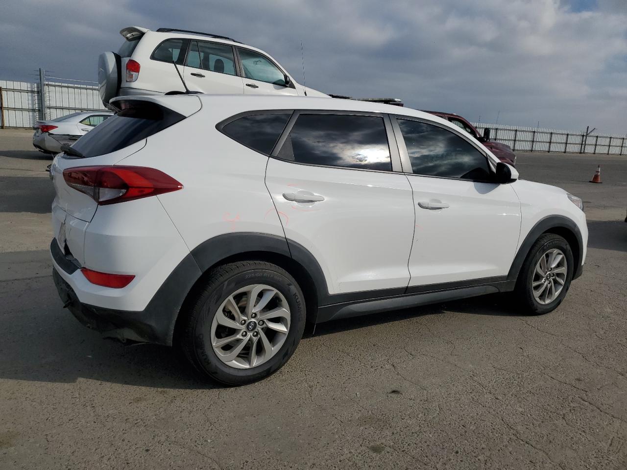 2016 Hyundai Tucson - Image 3