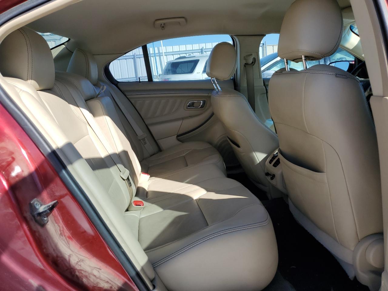 2013 Ford Taurus - Image 11