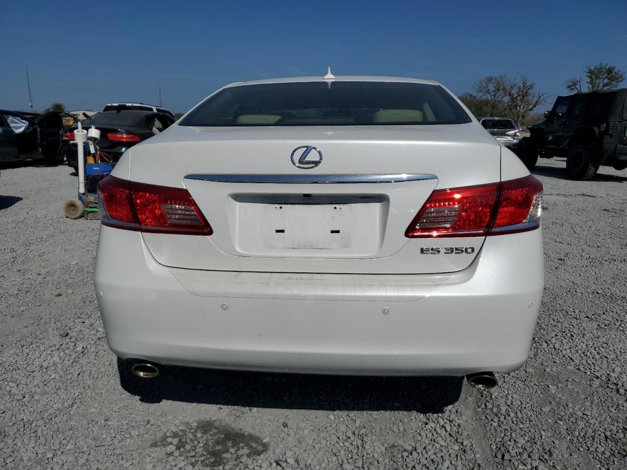 2011 Lexus ES - Image 6