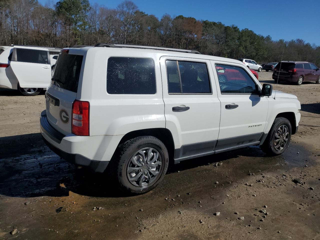 2014 Jeep Liberty (Patriot) - Image 3
