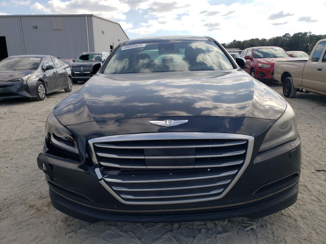 2015 Hyundai Genesis - Image 5