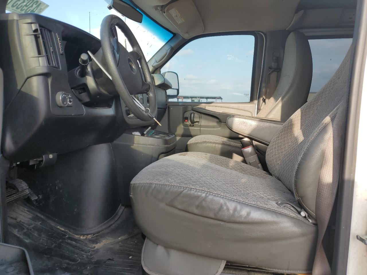 2012 Chevrolet Express - Image 7