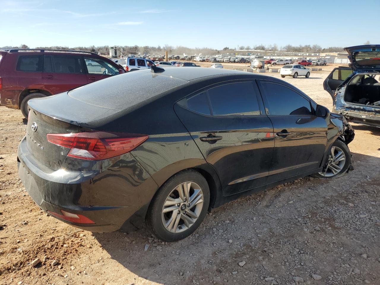 2020 Hyundai Elantra - Image 3