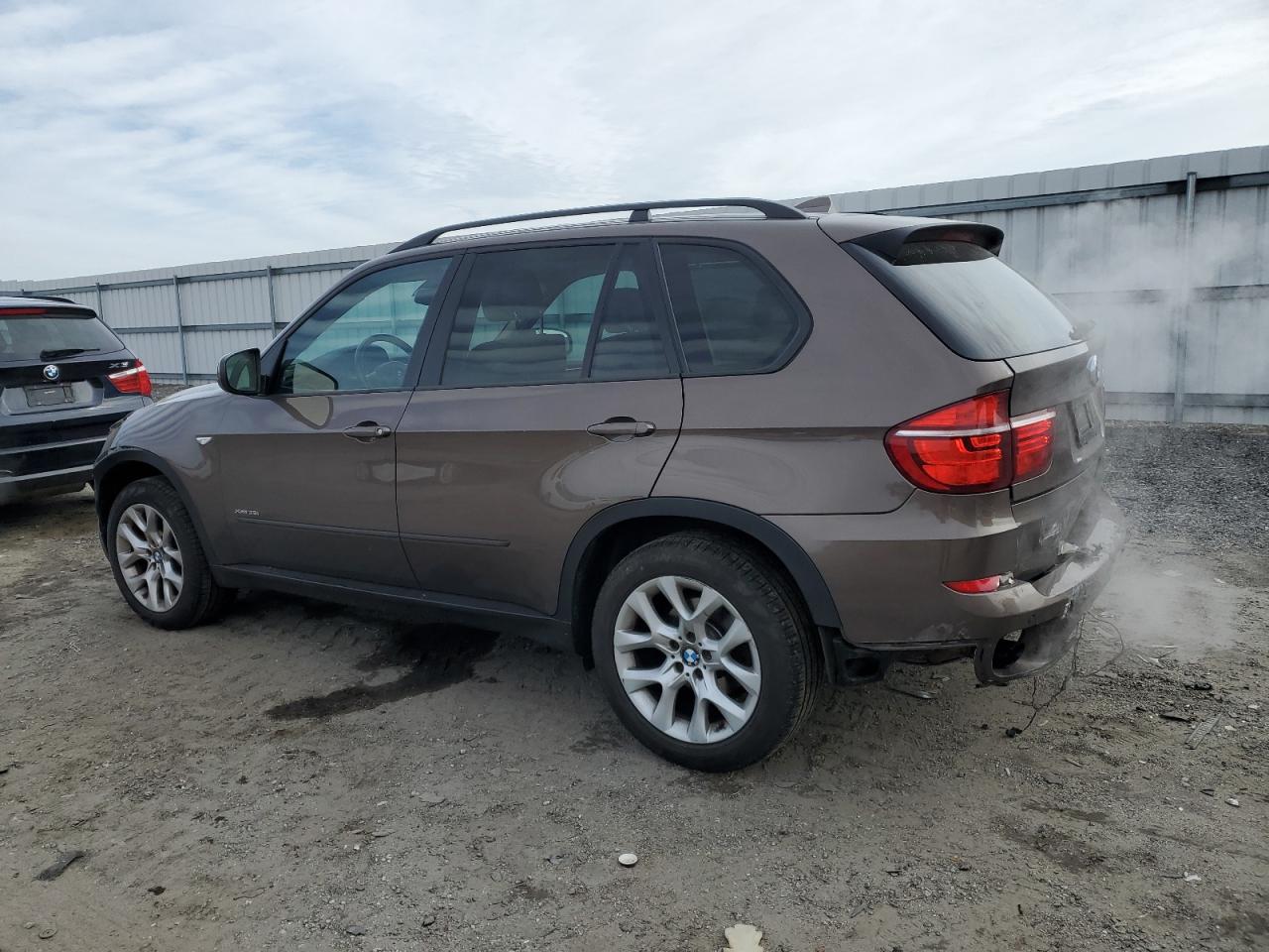 2012 BMW X5 - Image 2